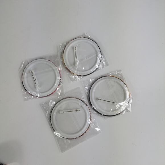 Attack On Titan Gift Set Anime Pack Buttons Stickers Jewelry Face Mask Backpack - Picture 4 of 16